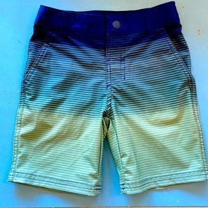 NWOT! Toddler boys swim trunks